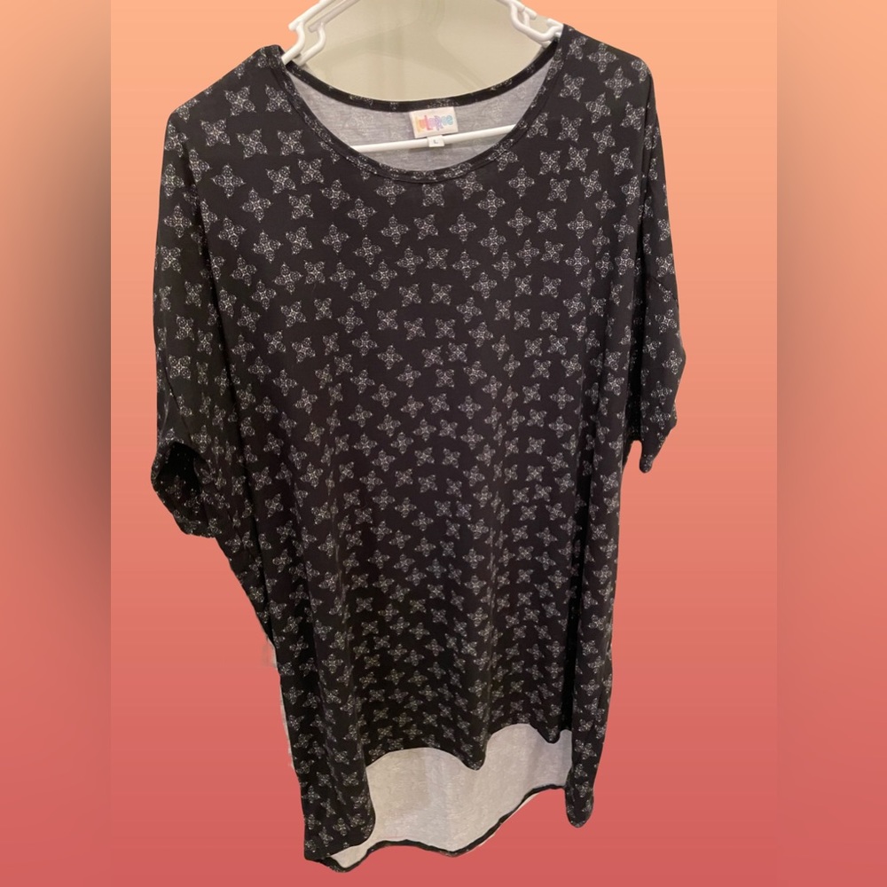 LuLaRoe “Simply Comfortable” Shirt